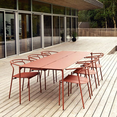 Novo Outdoor Table