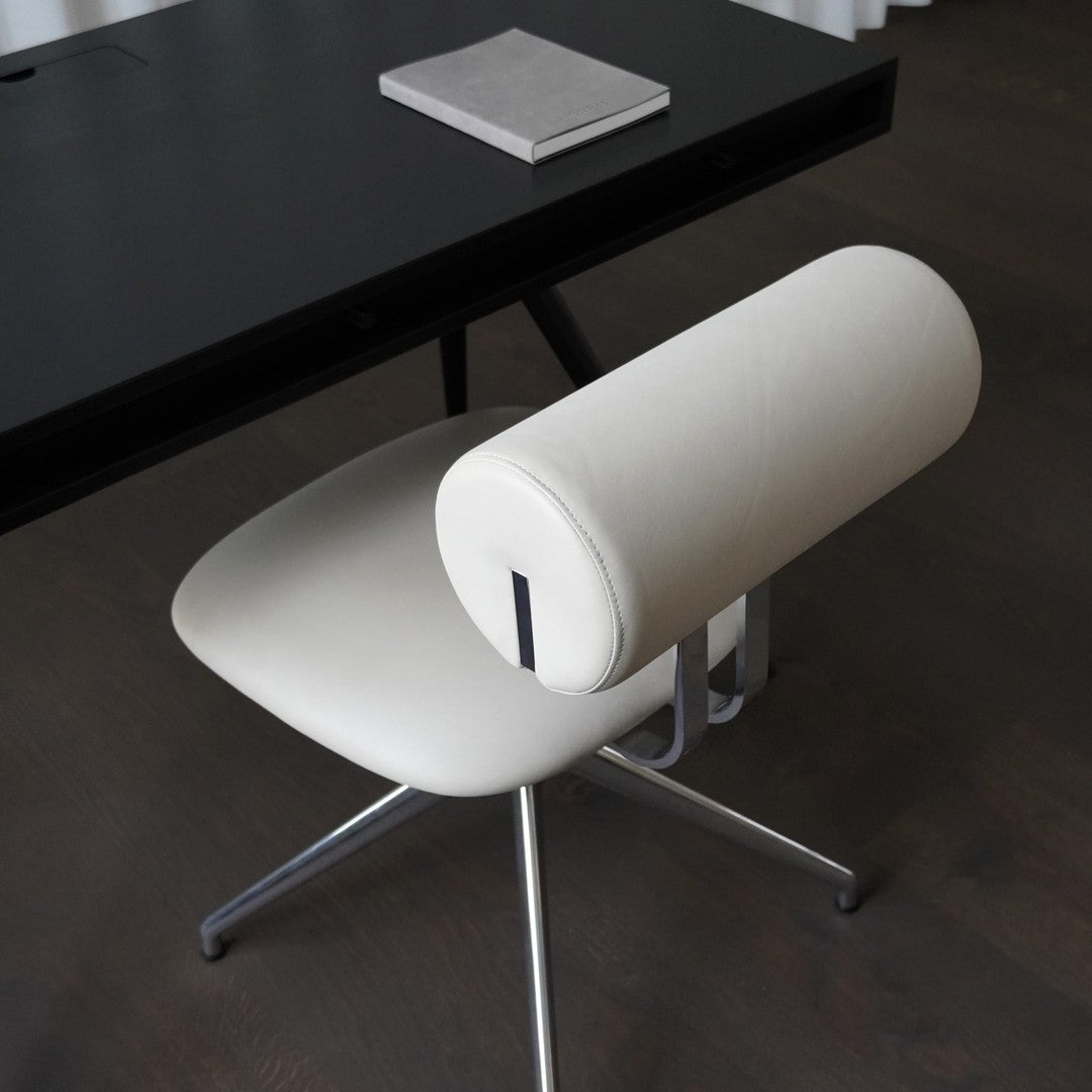Hippo Work Chair - 4-Star Base w/ Casters