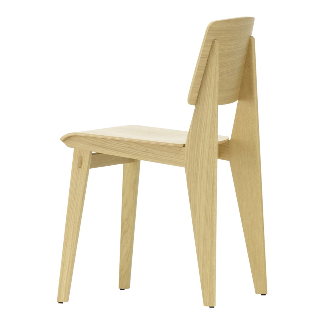 Natural wood chair with a light beige finish and smooth, minimalist design. Ideal for modern and Scandinavian decor.