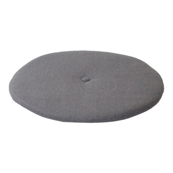 Gray round cushion with a smooth texture and a central button detail. Ideal for modern decor.