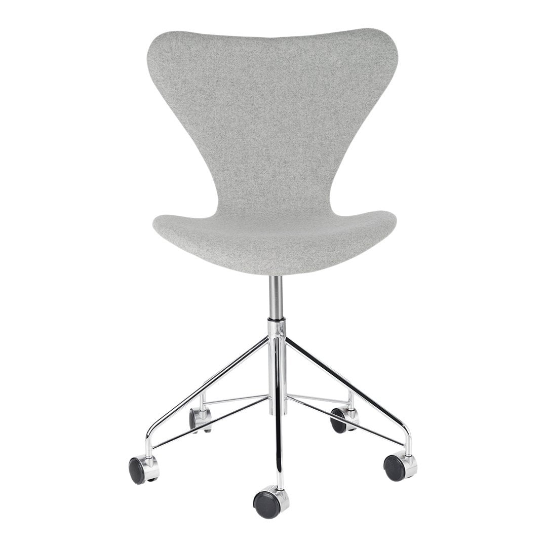 Series 7 Swivel Chair 3117 - Fully Upholstered