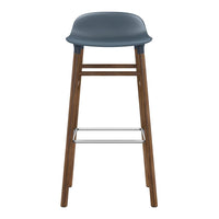 Navy-blue seat with a wood frame, featuring a minimalist design and natural finish. Perfect for modern spaces.