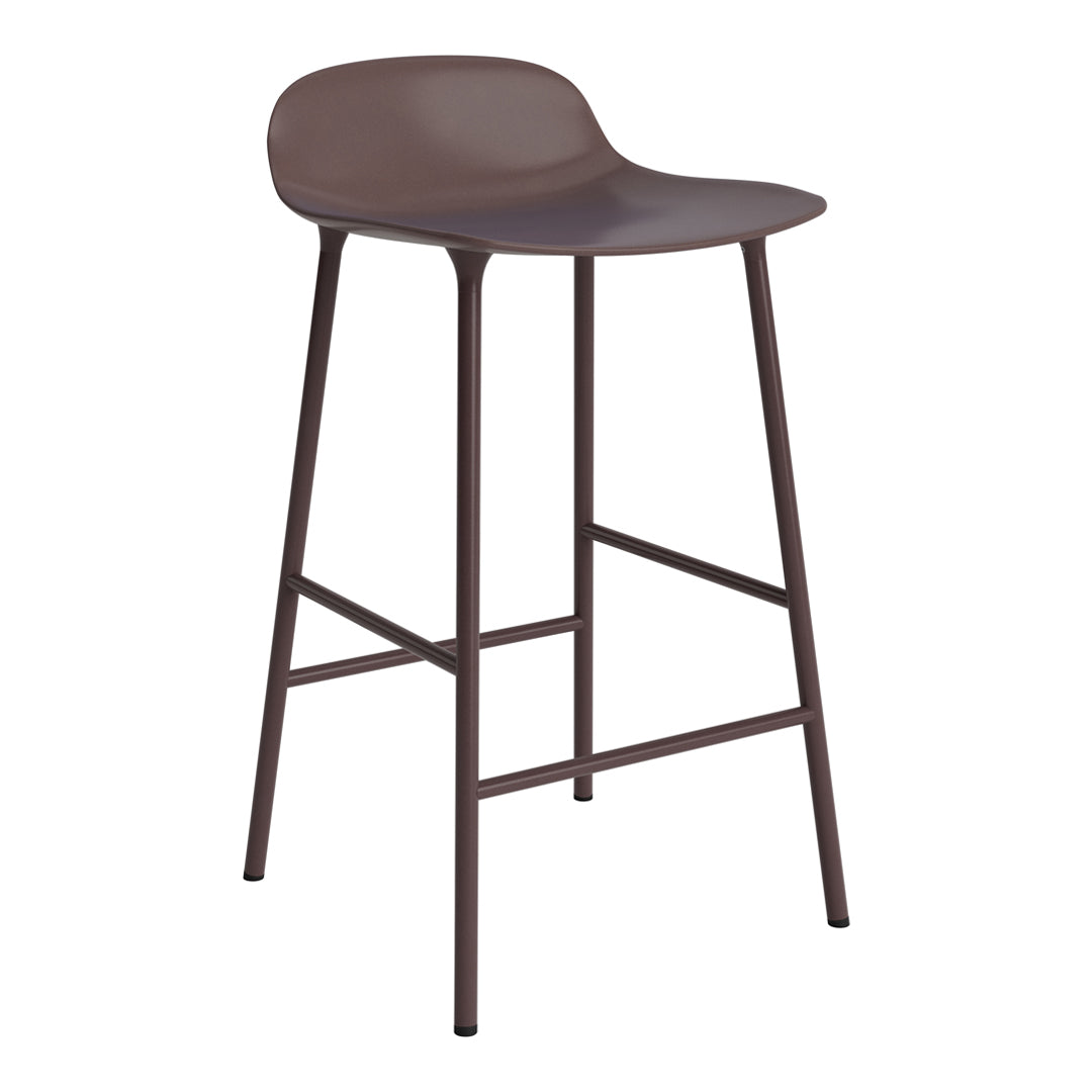 Brown bar stool with a smooth seat and sleek metal legs in a modern design. Ideal for contemporary spaces.
