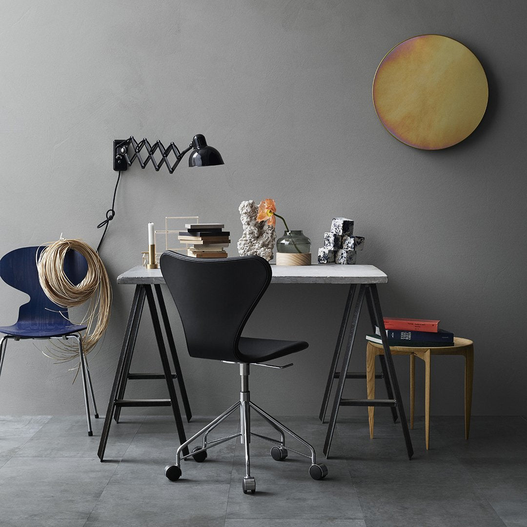 Series 7 Swivel Chair 3117 - Fully Upholstered – Danish Design Store