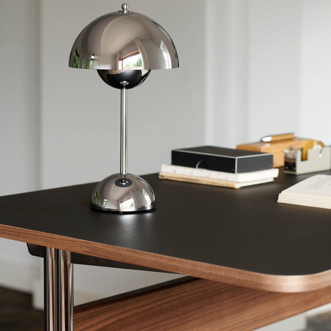 Pavilion AV16 Desk – Danish Design Store