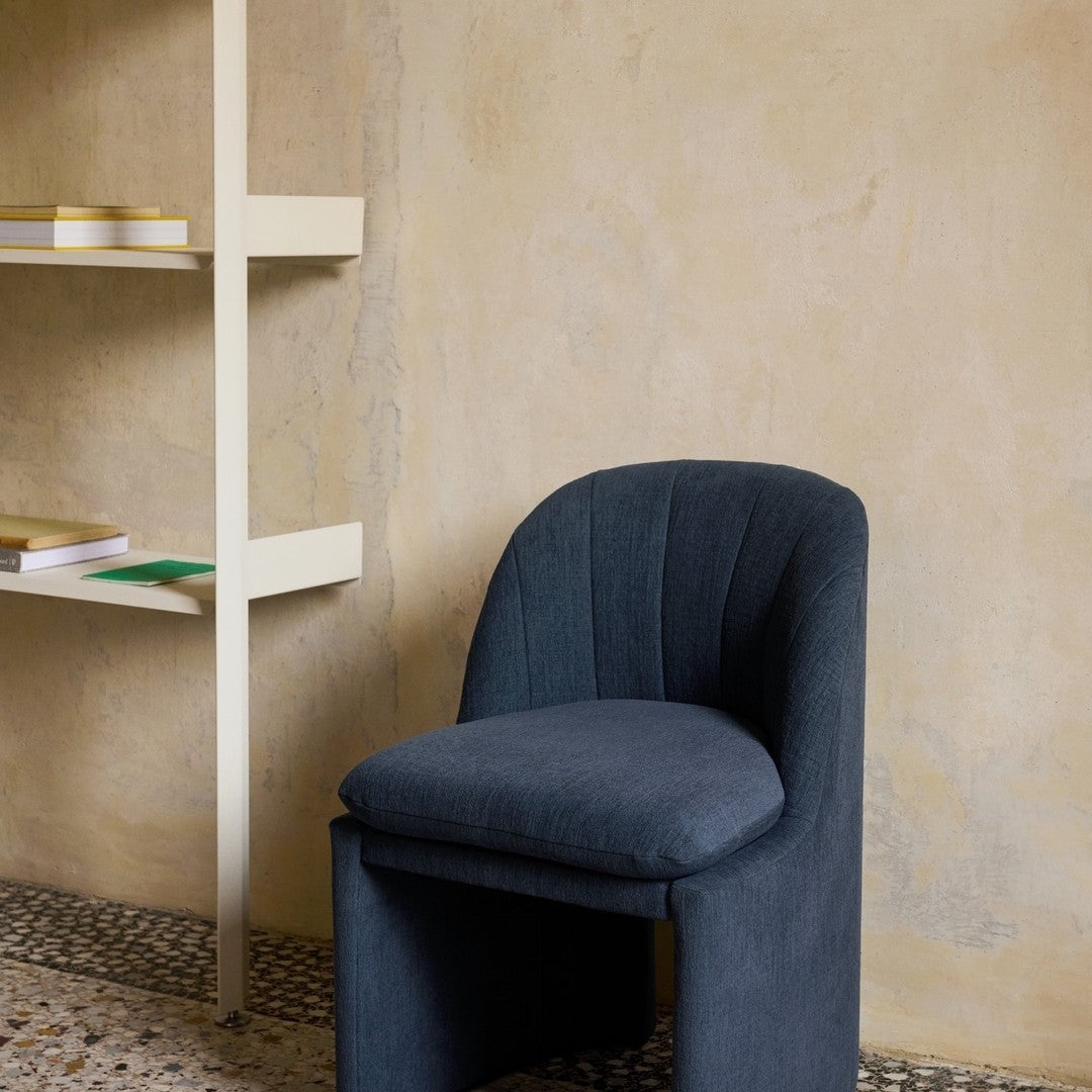 Loafer SC106 Side Chair