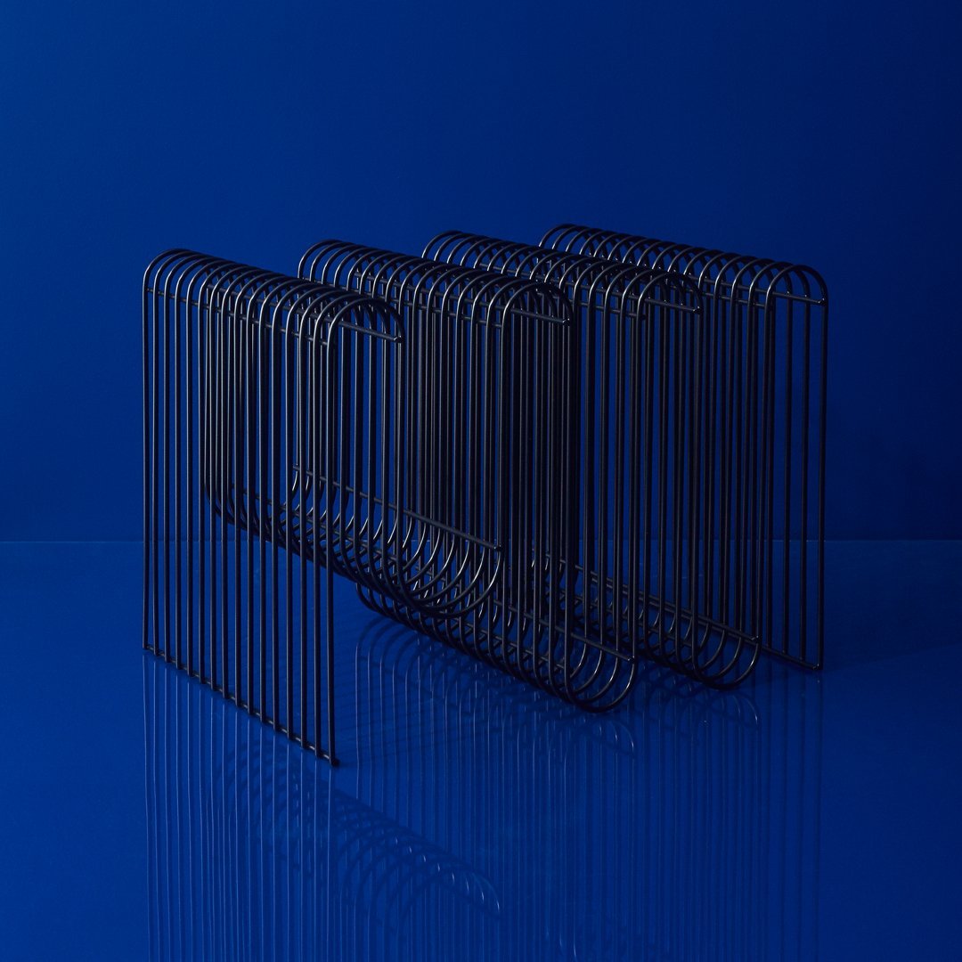 Curva Magazine Holder – Danish Design Store