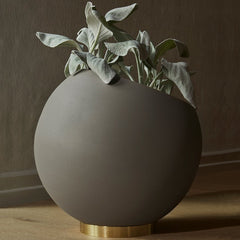 Globe Flower Pot