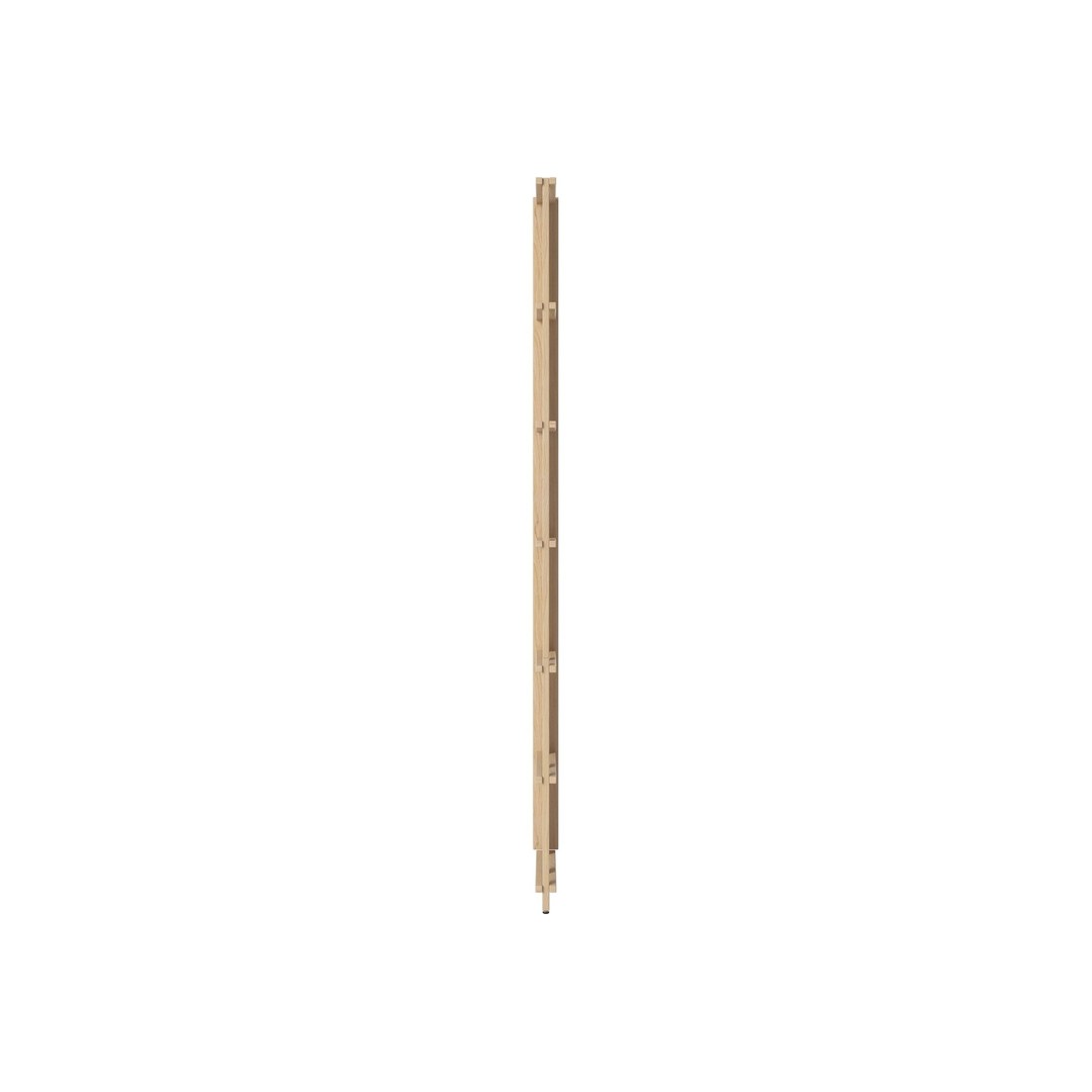 Elegant gold pen with a sleek, metallic finish and smooth, minimalist design. Perfect for any professional setting.