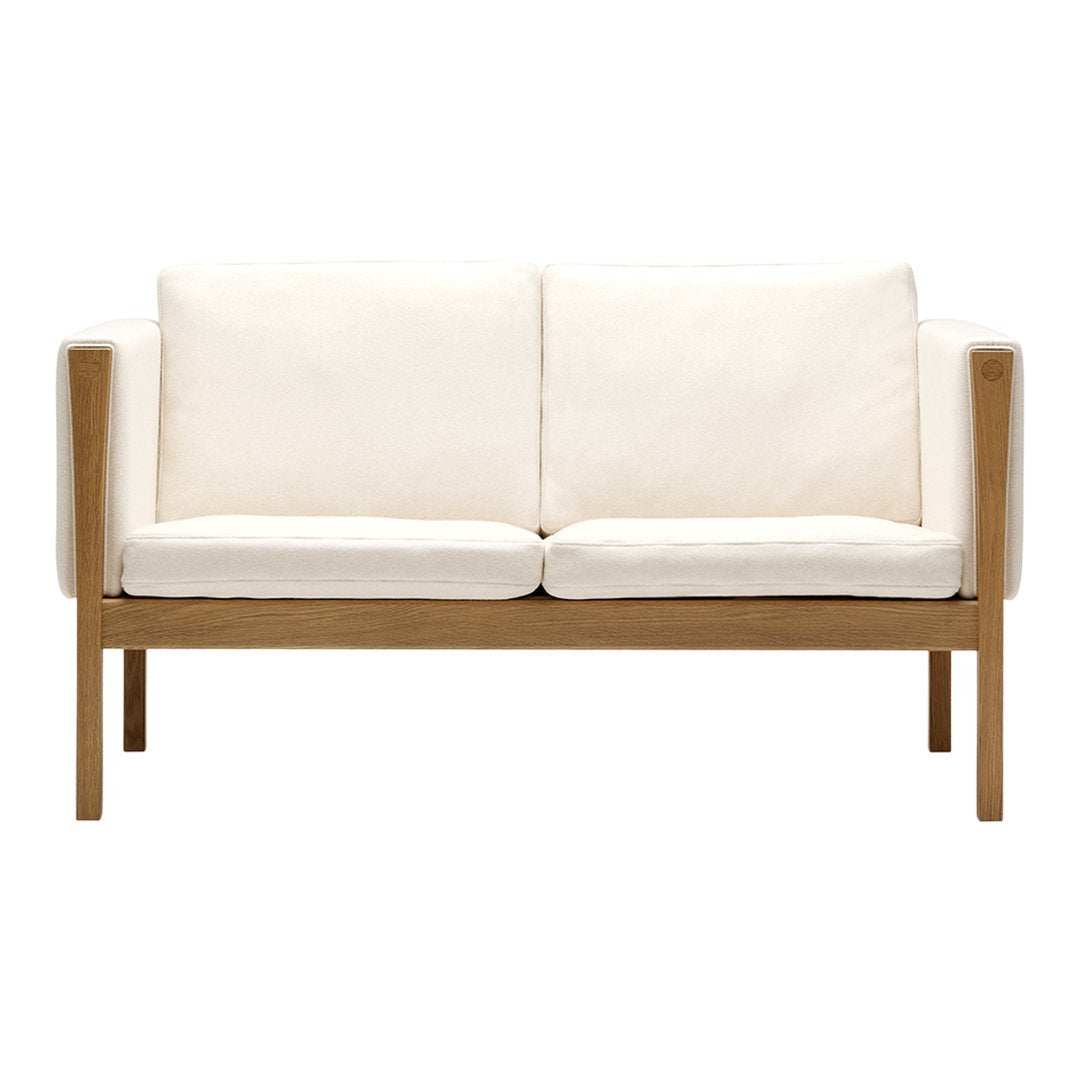 CH162 Sofa – Danish Design Store