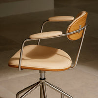 CH621 Swivel Chair