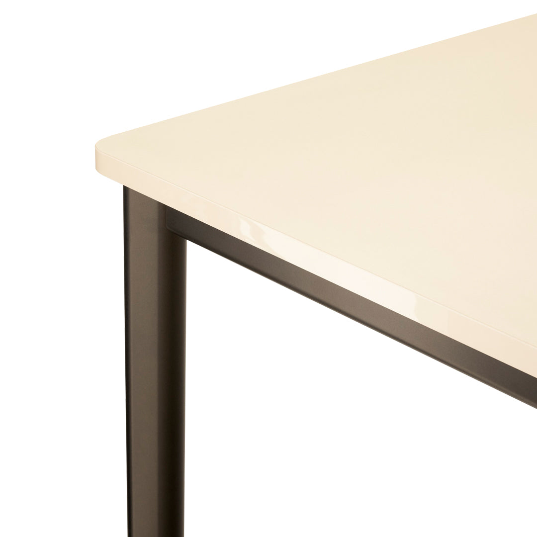 Drip HW114 Bar Table