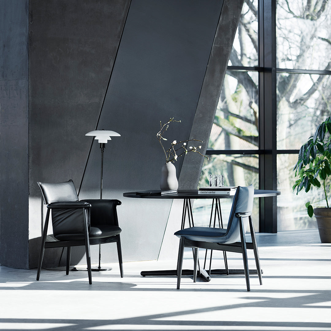 CARL HANSEN &amp; SON E020 EMBRACE TABLE 白 E020 Embrace Table – Danish Design Store