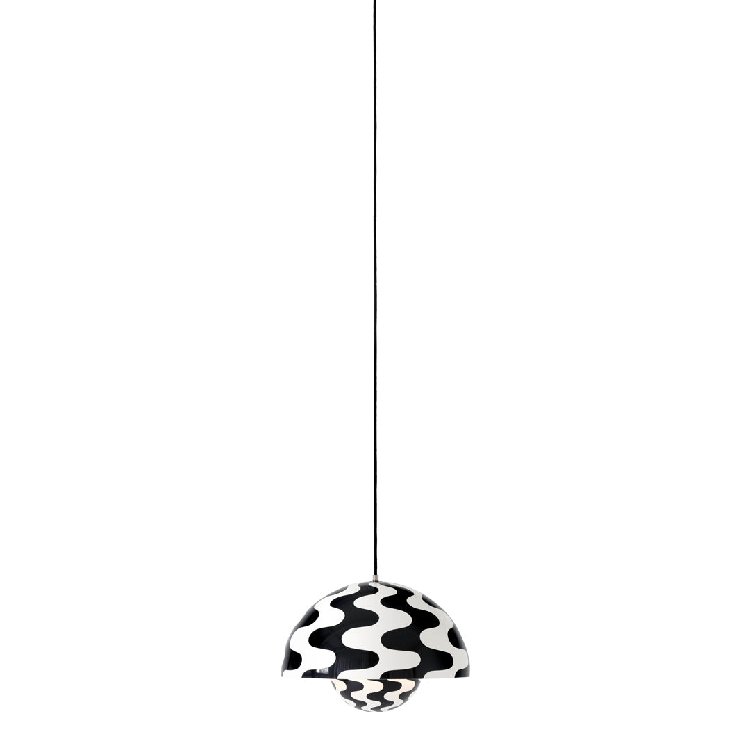 Black and white pendant lamp with wavy pattern on a sleek design, perfect for modern decor.