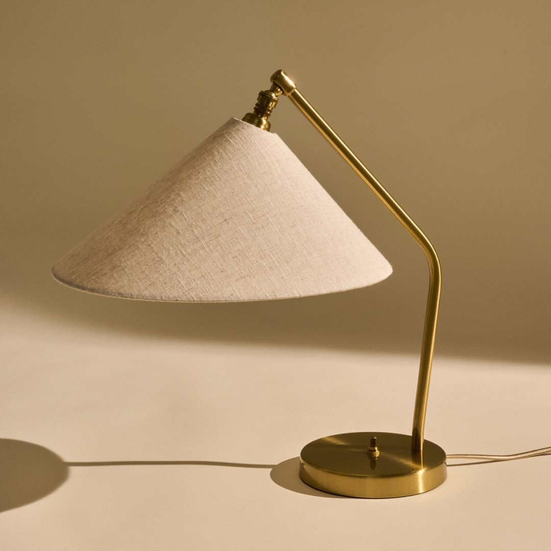 Grossman Gräshoppa Table Lamp w/ Canvas Shade