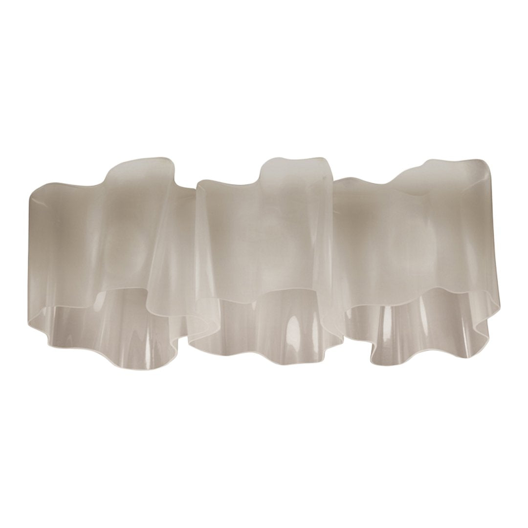 Translucent white wavy pattern in a modern design, perfect for adding elegance to any space.