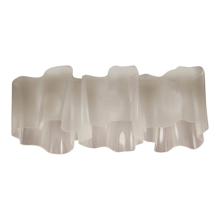 Translucent white wavy pattern in a modern design, perfect for adding elegance to any space.