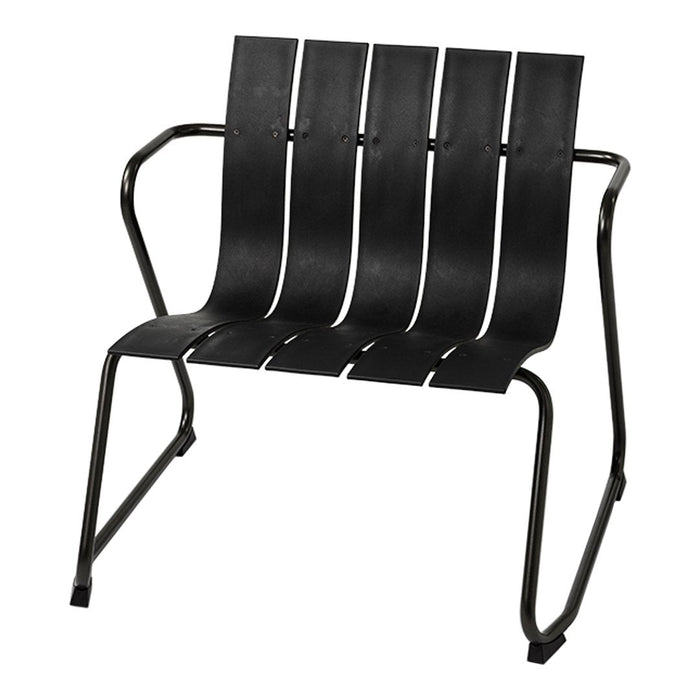 Black metal chair with sleek, curved lines and horizontal slat design. Modern, minimalistic style for any space.