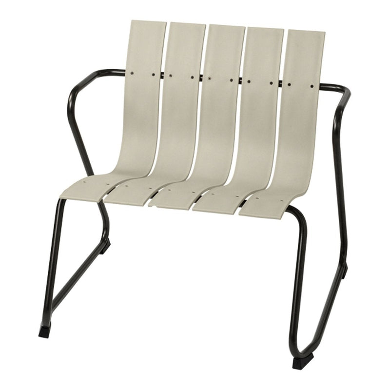 Beige slatted bench with a sleek black metal frame, perfect for outdoor or indoor use. Minimalist and modern design.