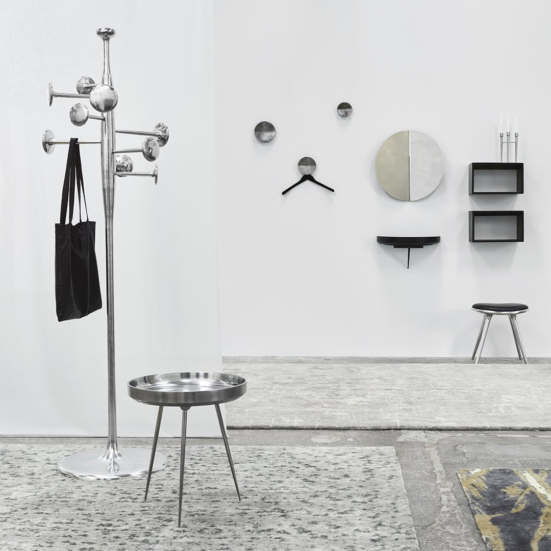 【QUEEN ANNE】 ビスケット / マカロンスタンド ハンドル Trumpet Coat Stand – Danish Design Store