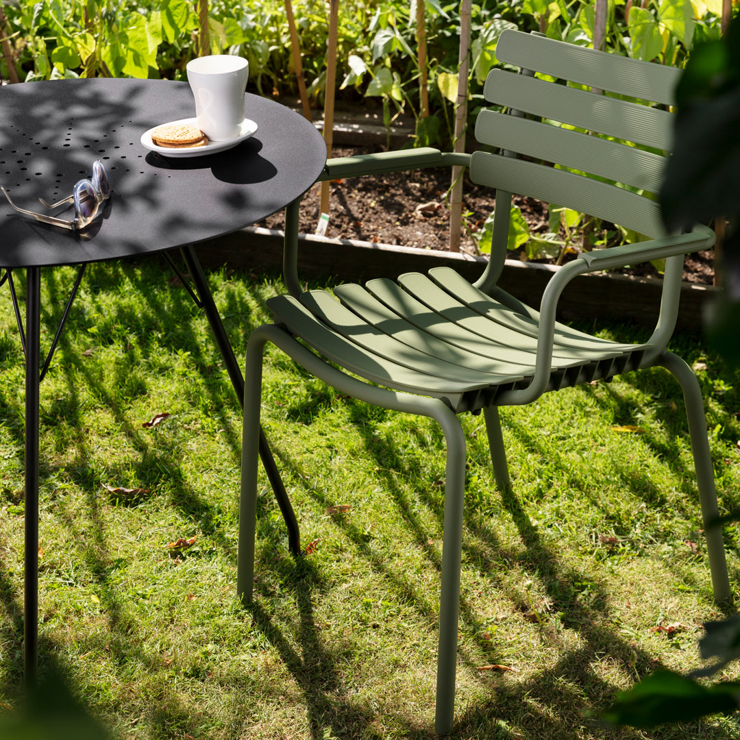 Circum Outdoor Cafe Table