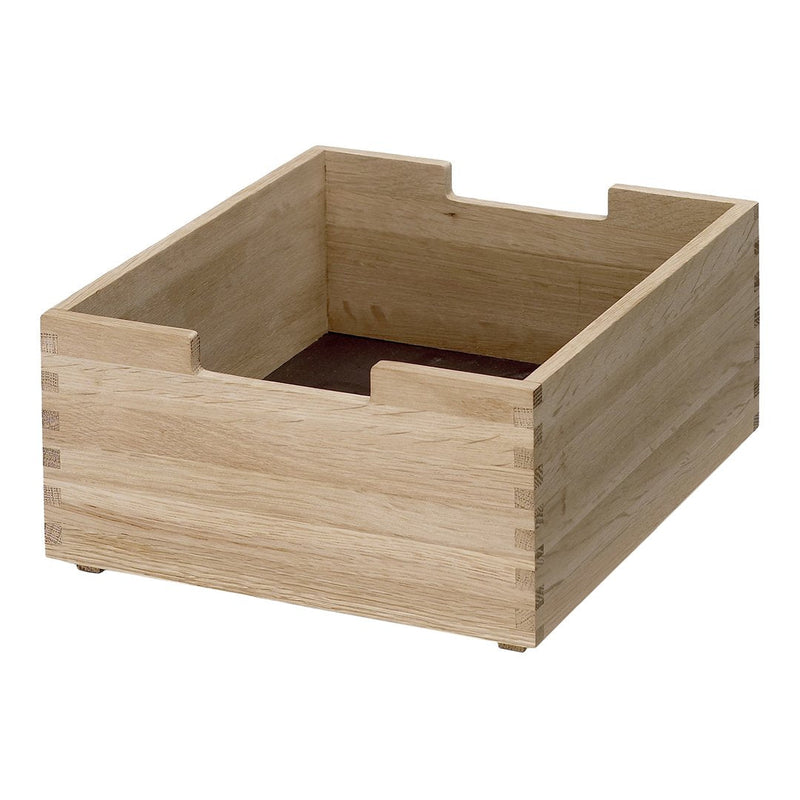 Natural wood storage box with a light, unfinished oak texture and clean, minimalist design. Perfect for organization.