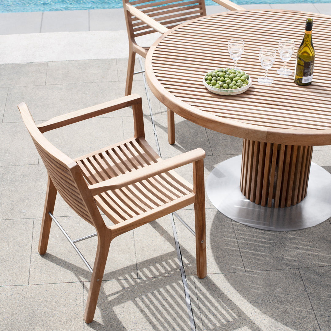 RIB Outdoor Dining Table - Round