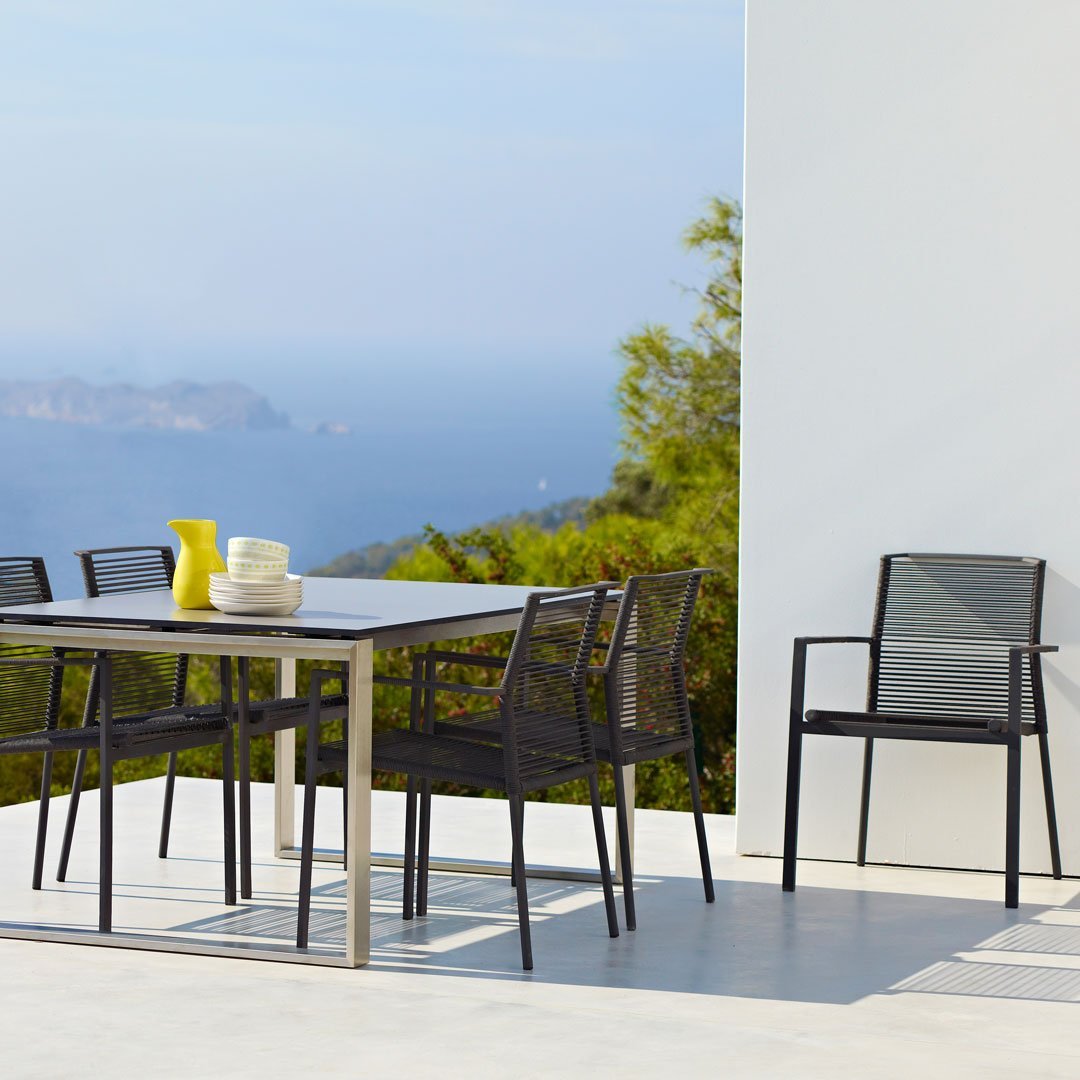 Edge Outdoor Dining Table - Extendable