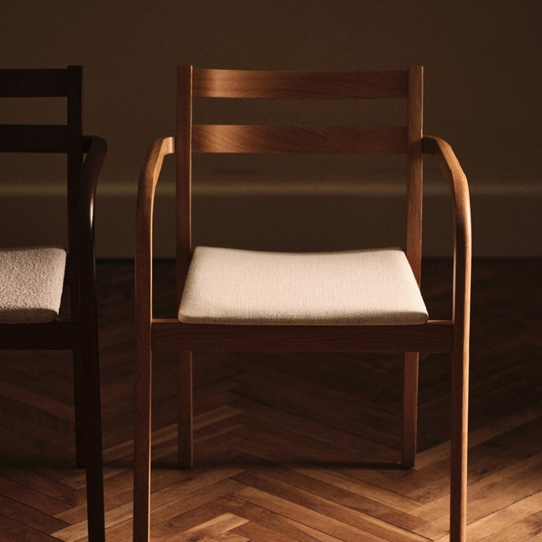 Atura Dining Table