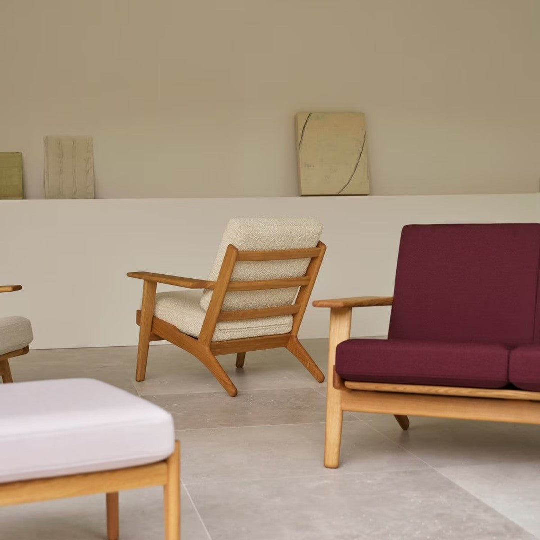 CH290 Lounge Chair – Danish Design Store