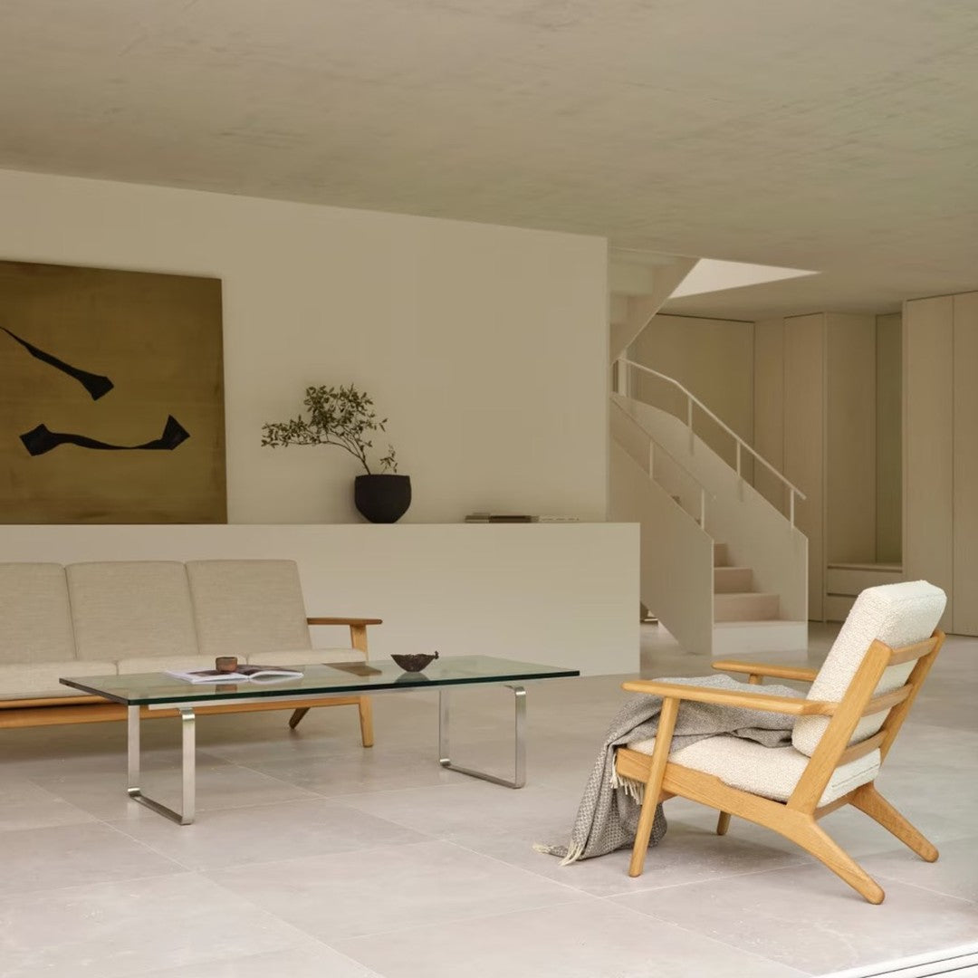 CH290 Lounge Chair – Danish Design Store