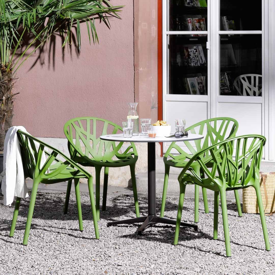 Bistro Stand-up Table Outdoor Vitra